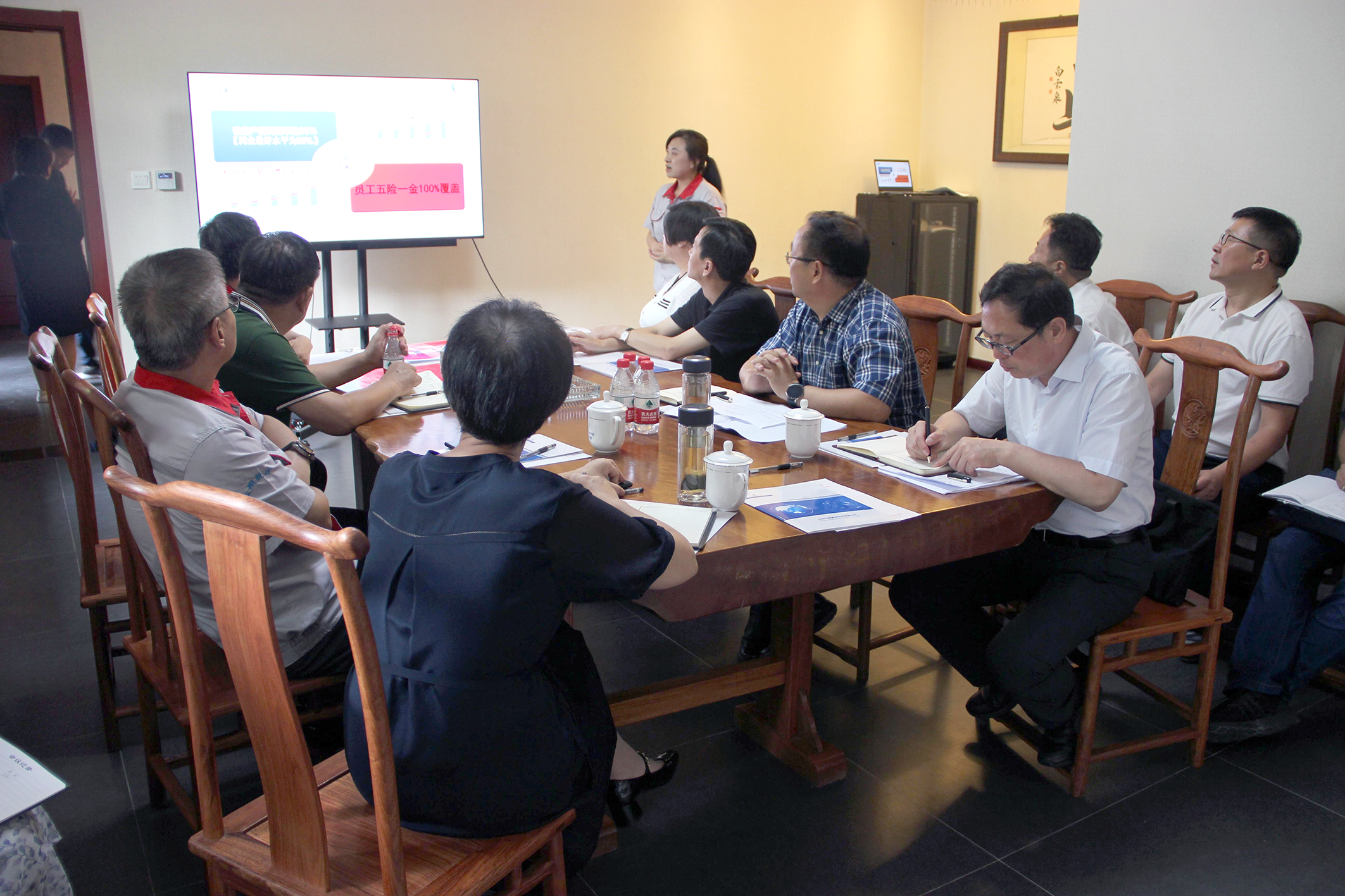 市委常委、統(tǒng)戰(zhàn)部部長郝忠祥一行蒞臨我司參觀調(diào)研